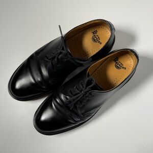 Dr. Martens 1461 Smooth Leather Oxford Shoes in black!